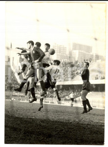 Fotografia d epoca originale 1960 ca CALCIO SERIE A GENOVA Mischia nell area del GENOA Fotografia 13x18 cm 1