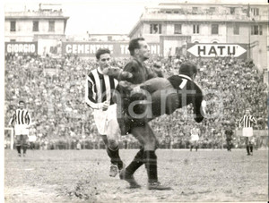 Fotografia d epoca originale 1955 ca CALCIO SERIE A GENOAJUVENTUS Una parata Fotografia 24x18 cm 1