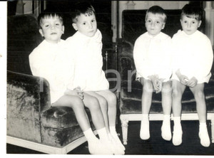 Fotografia d epoca originale 1964 ROMA Quattro gemelli adottati da un industriale ricevuti da Paolo VI Foto 1
