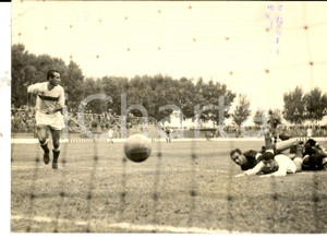 Fotografia d epoca originale 1960 CALCIO SERIE B MONZA GENOA Rete genoana annullata Foto 18x13 cm 1