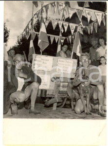 Fotografia d epoca originale 1960 ca NICE AndrÃ© BILLAUD et Raymond AUTERNAUD pÃ¨lerins vers JÃ©rusalem Photo 1