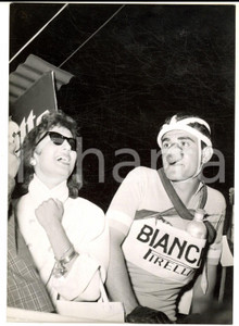 Fotografia d epoca originale 1955 ca ALASSIO Mister Muretto Sergio VACCARI travestito da Fausto COPPI Foto 1