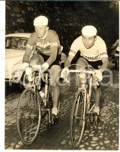 Fotografia d epoca originale 1959 CICLISMO MILANOSANREMO Jean GRACZYK in gara Fotografia 18x24 cm 1