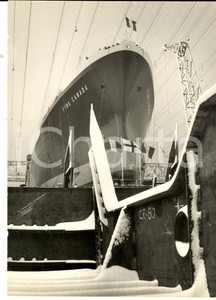 Fotografia d epoca originale 1957 SESTRI PONENTE GE Varo della petroliera FINA CANADA Foto 18x24 cm 1