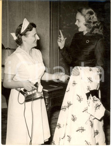 Fotografia d epoca originale 1954 MUNICH Miss America Evelyn AY attends the fashionball Photo 15x20 cm 1