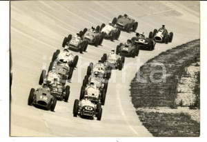 Fotografia d epoca originale 1958 AUTOMOBILISMO MONZA 500 MIGLIA Il giro d onore Foto 18x13 cm 1