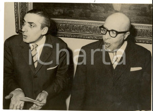 Fotografia d epoca originale 1958 MILANO Questore Fortunato LO CASTRO con Paolo ZAMAPRELLI Polizia Foto 1
