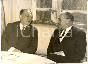 Fotografia d epoca originale 1957 PARIS PrÃ©sident libanais Sami SOHL reÃ§u par Guy MOLLET Photo 18x13 1