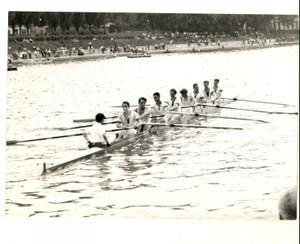Fotografia d epoca originale 1961 TORINO VALENTINO Regata Centenario UNITA  D ITALIA  Una squadra Foto 1