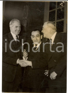 Fotografia d epoca originale 1952 PARIS Anthony EDEN incontra John FOSTER DULLES Foto 13x18 cm 1