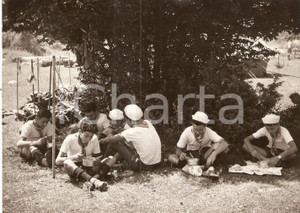Fotografia d epoca originale 1954 PARCO NAZIONALE D ABRUZZO 5Â° Campo ASCI  Il pranzo dei BOY SCOUT Foto 1