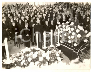 Fotografia d epoca originale 1953 FRANKFURT AM MAIN Funeral for victims of aeroplane catastrophe Photo 20x15 1