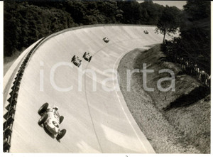 Fotografia d epoca originale 1957 AUTOMOBILISMO MONZA 500 MIGLIA Le JAGUAR durante la gara Foto 18x14 1