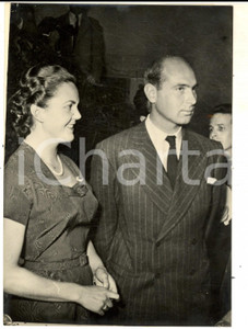 Fotografia d epoca originale 1954 CASTELLO DI MERLINGE Fidanzamento Maria Pia SAVOIA Alessandro di JUGOSLAVIA 1