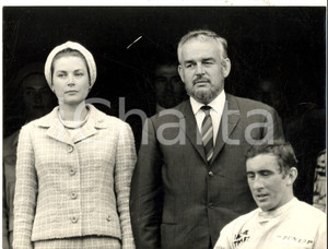 Fotografia d epoca originale 1966 GP MONTECARLO Ranieri e Grace di Monaco dopo premiazione Jackie STEWART 1