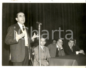 Fotografia d epoca originale 1962 MILANO Arnoldo FOA  alla conferenza stampa sulla libertÃ  degli autori Foto 1