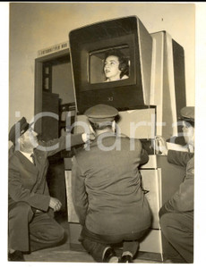 Fotografia d epoca originale 1959 ROMA Presentazione dei cine box OMI con Nilla PIZZI Foto 13x18 cm 1