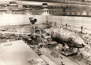 Fotografia d epoca originale 1970 LONG BEACH USA McDonnell Douglas DC10 montaggio della fusoliera Foto 1
