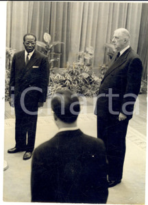 Fotografia d epoca originale 1961 PARIS PrÃ©sident du SENEGAL LÃ©opold SENGHOR avec le gÃ©nÃ©ral DE GAULLE 1