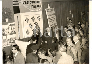 Fotografia d epoca originale 1957 FIERA MILANO Armando ANGELINI inaugura Mostra del Ciclo e Motociclo 1