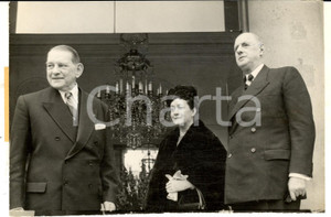 Fotografia d epoca originale 1958 PARIS Général DE GAULLE déjeune Ã  l ELYSEE avec le président René COTY 1