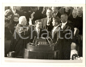 Fotografia d epoca originale 1961 WASHINGTON John KENNEDY is swornin as 35th President of USA Photo 21x16 1