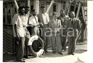 Fotografia d epoca originale 1954 GENOVA Gli scalatori austriaci di Herbert TICHY reduci dall Himalaya Foto 1