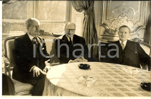 Fotografia d epoca originale 1957 PARIS Palais MATIGNON Incontro tra Harold MacMILLAN Guy MOLLET Selwyn LLOYD 1
