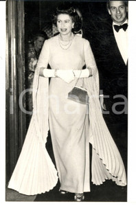 Fotografia d epoca originale 1960 ca LONDON Regina Elisabetta II in abito da sera Fotografia 13x18 cm 1