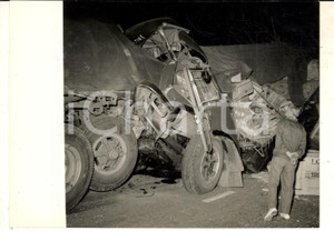 Fotografia d epoca originale 1959 MILANOBERGAMO Incidente mortale per tamponamento fra autotreni Foto 1