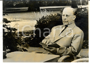 Fotografia d epoca originale 1963 BERLINO Walter ULBRICHT festeggia i 70 anni nel giardino di casa Foto 1