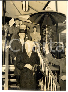 Fotografia d epoca originale 1959 MILANO Ambasciatore James David ZELLERBACH visita la Fiera Campionaria 1