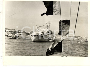 Fotografia d epoca originale 1961 LISBONA Nave da crociera SANTA MARIA rientra dopo il dirottamento Foto 1