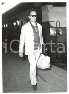 Fotografia d epoca originale 1959 ROMA TERMINI Arrivo Gaspare Palumbo per testimonianza caso Raul GHIANI Foto 1