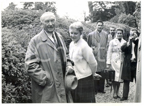 Fotografia d epoca originale 1959 COMO Konrad ADENAUER con la figlia Libeth WERHANH visita Villa Carlotta 1