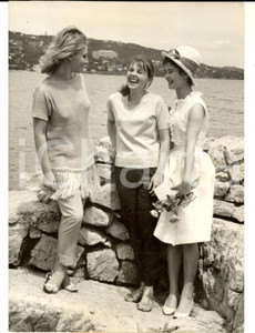 Fotografia d epoca originale 1962 FESTIVAL DI CANNES Suzette STELLWECT MarieJosÃ© NAT sulla Croisette Foto 1