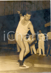 Fotografia d epoca originale 1959 TORINO Universiadi LANCIO DEL DISCO Vincitore Antonios KOUNADIS Foto 13x18 1