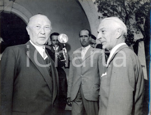 Fotografia d epoca originale 1958 CADENABBIA Incontro privato tra Antonio SEGNI e Konrad ADENAUER Foto 1