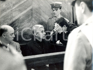 Fotografia d epoca originale 1966 MILANO Processo banda Via Montenapoleone  Imputato in tribunale Foto 1