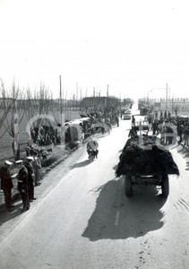 Fotografia d epoca originale 1960 TORINO Incidente stradale  Un pulmann rovesciato sulla carreggiata Foto 1