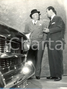 Fotografia d epoca originale 1959 GENOVA Presentazione FIAT 1800 al prefetto Luigi PIANESE  Foto 18x24 cm 1