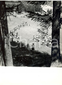 Fotografia d epoca originale 1956 CASELLA MONTEMAGGIO Colonia ANSALDO  Bambini giocano a palla avvelenata 1