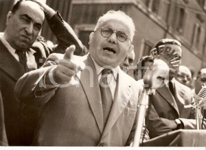 Fotografia d epoca originale 1953 ROMA Piazza Navona  Comizio di Giulio PASTORE per Festa del Lavoro Foto 1