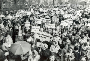 Fotografia d epoca originale 1973 MANCHESTER  SOCIETY FOR THE PROTECTION OF UNBORN CHILDRE s protest Photo 1