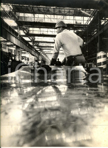Fotografia d epoca originale 1965 ca GENOVA CORNIGLIANO Centro siderurgico SINIGAGLIA Foto UGO MULAS 22x30 1