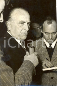 Fotografia d epoca originale 1957 ROMA  QUIRINALE Cesare MERZAGORA intervistato sui crisi Governo SEGNI Foto 1