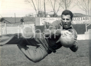 Fotografia d epoca originale 1956 MILANO CALCIO NAZIONALE ITALIA  Giorgio GHEZZI in allenamento Foto 18x13 1
