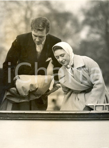 Fotografia d epoca originale 1960 LONDON  University Boat Race  Princess Margaret Antony ARMSTRONGJONES 1