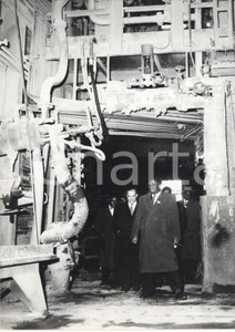 Fotografia d epoca originale 1958 CORNIGLIANO  Delegazione ministri africani visita la sede ILVAITALSIDER 1