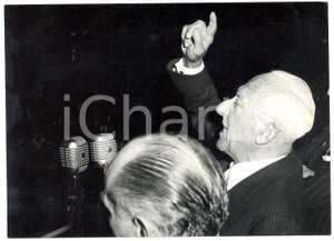 Fotografia d epoca originale 1955 ca TORINO Piazza San Carlo  Discorso di Achille Lauro Foto 18x13 1